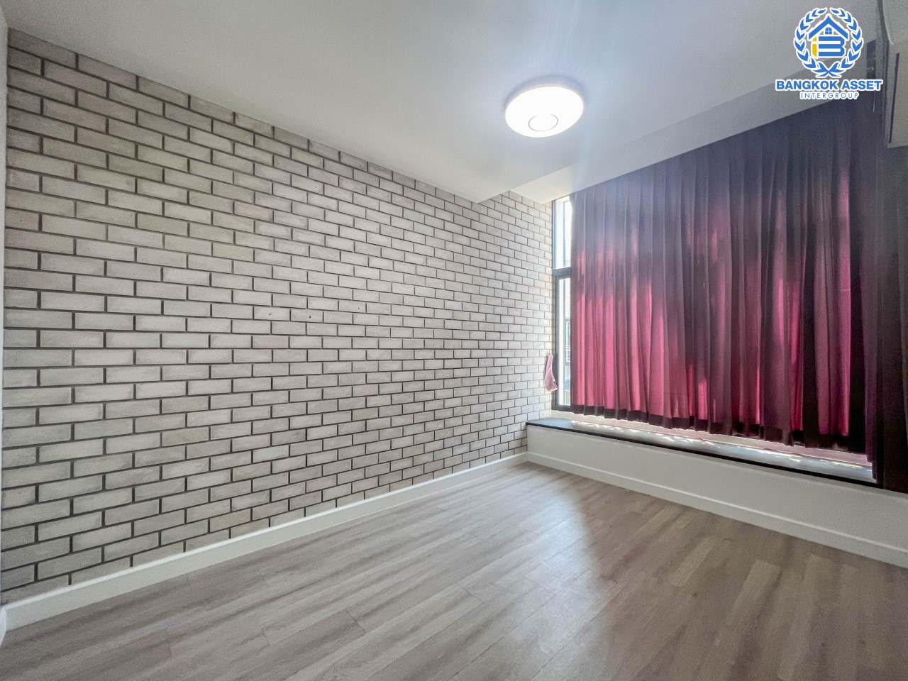 *****ทาวน์โฮมมือสองย่านนนทบุรี ม.ทาวน์พลัสเอ็กซ์ งามวงศ์วาน-ประชาชื่น ทาวน์โฮม 3 ชั้น เนื้อที่ 20 ตร.ว. ฟังก์ชัน 3 ห้องนอน 3 ห้องน้ำ จอดรถได้ถึง 2 คัน พร้อมครัวบิ้วอิน บนทำเลโซนเมือง เชื่อมต่อถนนหลายสาย ถ.ติวานนท์ ถ.แจ้งวัฒนะ และถ.งามวงศ์วาน และใกล้รถไฟฟ้า "สถานีสนามบินน้ำ"